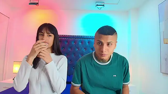 Damian and roxanne online show from October 2025 12:48:02 PM