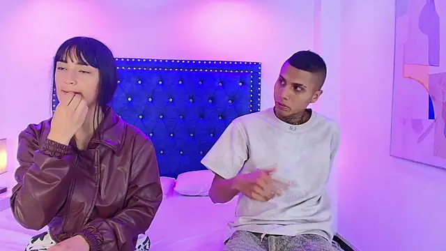 Damian and roxanne online show from December 2025 12:33:02 PM