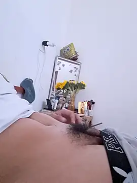 Snapshot of lian2210 chatting on November 2025 03:57:01 PM lian2210 online show from November 2025 03:57:01 PM