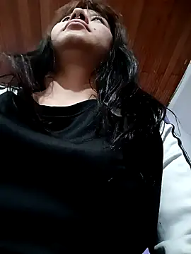 Zulema R1 online show from March 2026 10:54:01 PM