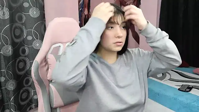 Zulema R1 online show from April 2026 10:38:01 PM