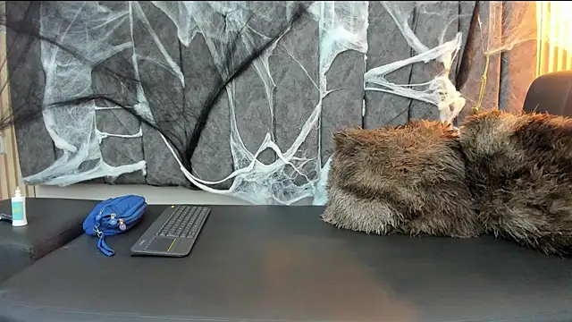 Snapshot of Rowan_Mills chatting on October 2025 08:54:02 PM Rowan Mills online show from October 2025 08:54:02 PM