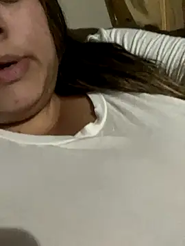 bruna438 online show from November 2025 04:22:01 AM