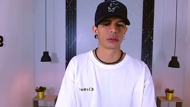 Franvill Trato online show from September 2025 07:26:02 PM