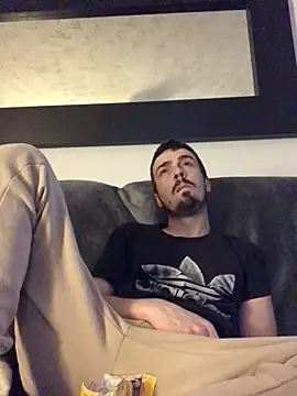 Snapshot of jaycoy22 chatting on January 2026 11:20:02 PM jaycoy22 online show from January 2026 11:20:02 PM