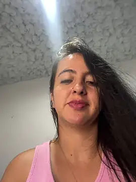 Snapshot of salo-rousee chatting on July 2026 04:49:01 AM salo-rousee online show from July 2026 04:49:01 AM