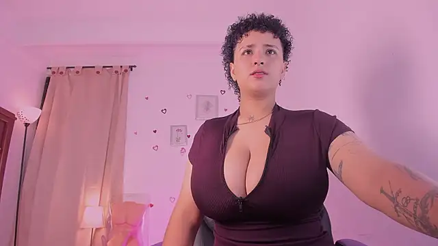 LiaaMoretzz online show from March 2026 12:28:01 AM