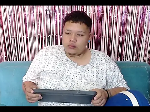 Yulian bigclit7 online show from December 2025 12:47:02 PM