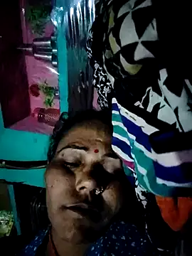 Pooja750 online show from November 2025 11:18:02 PM