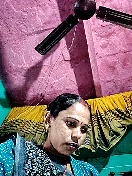 Pooja750 online show from December 2025 09:40:01 AM