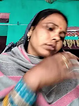 Pooja750 online show from December 2025 04:53:01 AM