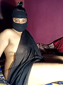 Moonshine07 online show from September 2025 04:19:02 PM