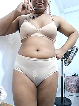 Snapshot of BeautyGirl_sara chatting on July 2026 09:12:01 AM BeautyGirl sara online show from July 2026 09:12:01 AM