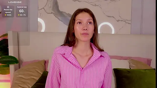 Snapshot of MaryNixon_ chatting on July 2026 05:32:02 AM MaryNixon online show from July 2026 05:32:02 AM