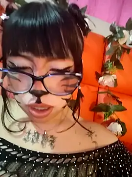 Kitty Melodi online show from October 2025 11:11:01 AM