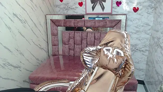 Red Bunny v online show from September 2025 01:10:01 PM