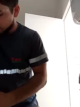 Lushakuiron1 online show from November 2025 03:46:01 PM