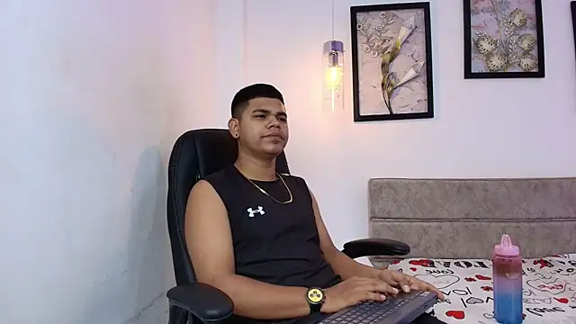 Snapshot of DannySamm chatting on October 2025 12:08:02 PM DannySamm online show from October 2025 12:08:02 PM