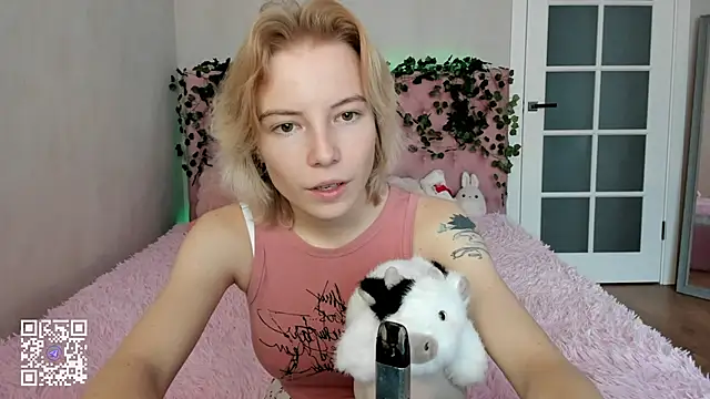 Pink Lila18 online show from November 2025 08:25:02 AM