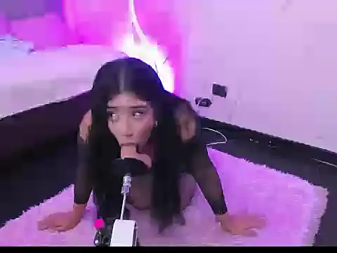 Snapshot of CandyMoon_mc chatting on November 2025 03:11:01 PM CandyMoon mc online show from November 2025 03:11:01 PM