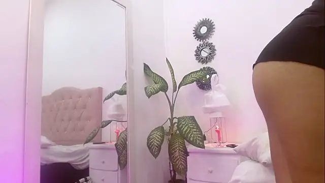 ivy scorpio online show from September 2025 10:09:01 PM