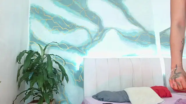 ivy scorpio online show from September 2025 03:08:02 AM