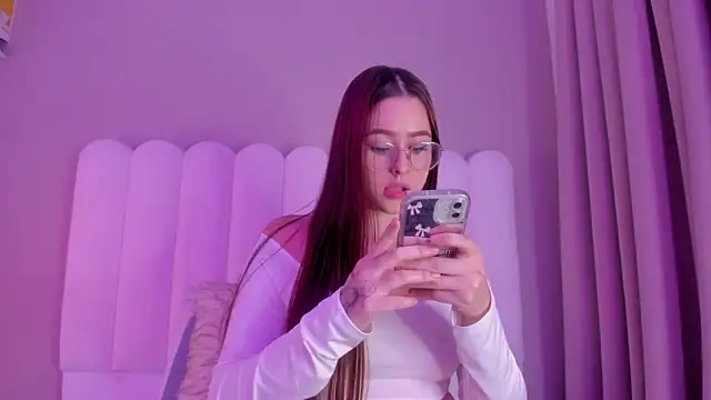 Snapshot of sakura_Gomez chatting on September 2025 02:44:02 AM sakura Gomez online show from September 2025 02:44:02 AM