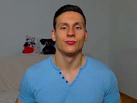 ZeinMiracles online show from October 2025 08:28:01 PM