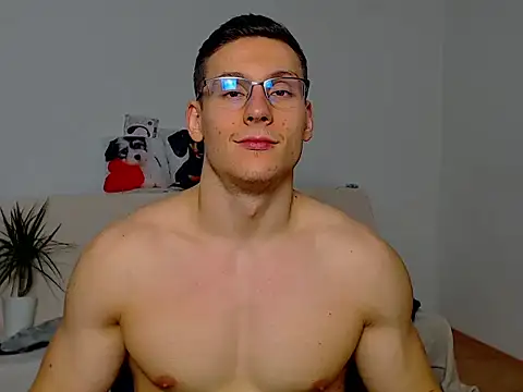 ZeinMiracles online show from October 2025 06:36:01 PM