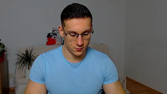 ZeinMiracles online show from November 2025 08:16:01 PM