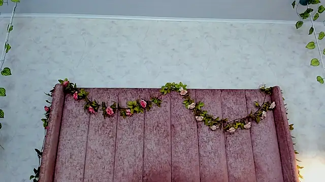 AnyaJay online show from April 2026 08:47:01 PM