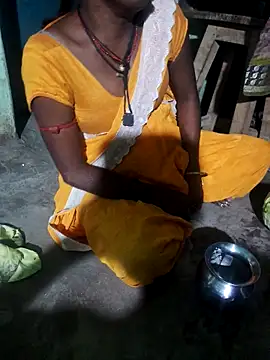 parmila203 online show from April 2026 04:56:01 PM