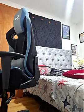 Michael Lopez 1 online show from November 2025 11:05:02 PM