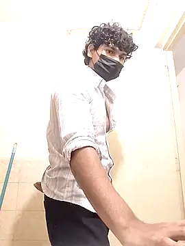 Snapshot of Goodmens5 chatting on November 2025 12:48:02 PM Goodmens5 online show from November 2025 12:48:02 PM