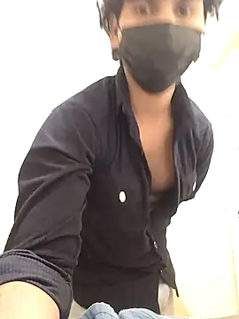 Snapshot of Goodmens5 chatting on December 2025 12:21:02 PM Goodmens5 online show from December 2025 12:21:02 PM