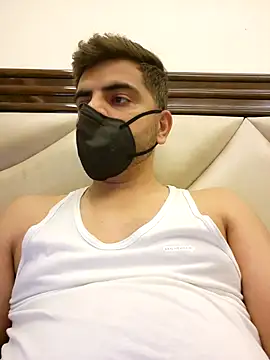 Snapshot of LoveGuruRA chatting on September 2025 09:08:02 PM LoveGuruRA online show from September 2025 09:08:02 PM