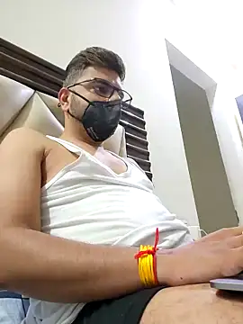 Snapshot of LoveGuruRA chatting on October 2025 01:38:01 AM LoveGuruRA online show from October 2025 01:38:01 AM