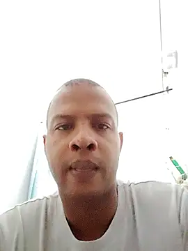 Snapshot of Perropa chatting on February 2026 07:45:01 PM Perropa online show from February 2026 07:45:01 PM