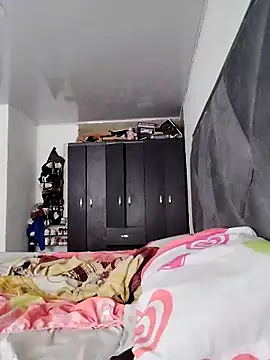 Snapshot of Perropa chatting on February 2026 01:10:01 PM Perropa online show from February 2026 01:10:01 PM