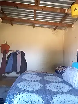 Snapshot of Curvycandy95 chatting on October 2025 06:20:02 AM Curvycandy95 online show from October 2025 06:20:02 AM