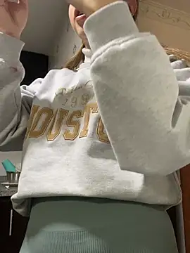 mia skys online show from January 2026 01:35:01 PM