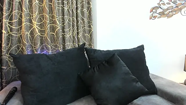 Snapshot of mia_skys chatting on February 2026 12:01:02 PM mia skys online show from February 2026 12:01:02 PM