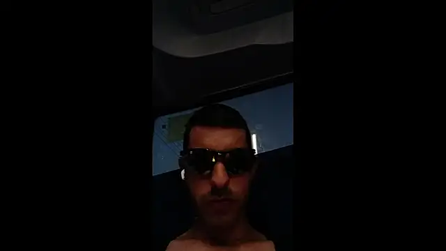 Greek crazy couple online show from November 2025 03:03:02 PM