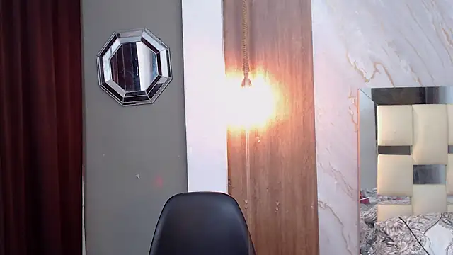 Snapshot of honeymoon_12 chatting on February 2026 03:02:01 AM honeymoon 12 online show from February 2026 03:02:01 AM