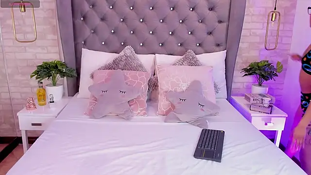 Snapshot of PauVega_ chatting on January 2026 01:15:01 PM PauVega online show from January 2026 01:15:01 PM