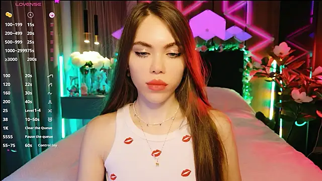 MimiFors online show from September 2025 04:21:01 PM