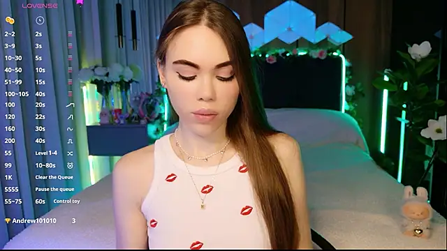 MimiFors online show from November 2025 05:24:02 PM