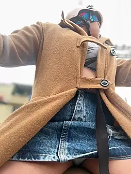 -Mia1 online show from March 2026 02:35:02 PM