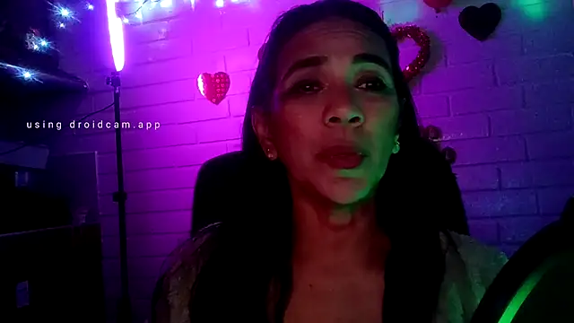 Snapshot of MiiaVelasquez chatting on February 2026 04:52:01 AM MiiaVelasquez online show from February 2026 04:52:01 AM