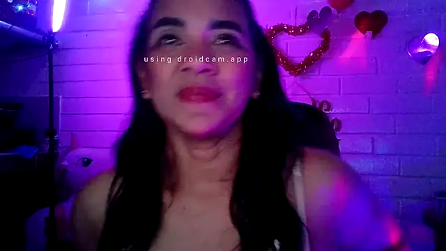 Snapshot of MiiaVelasquez chatting on February 2026 04:42:01 AM MiiaVelasquez online show from February 2026 04:42:01 AM